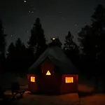 Lakeside Chalet *