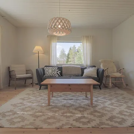 Lakeside Holiday Chalet